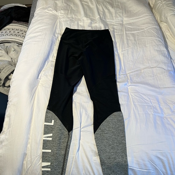 Nike women’s workout pants - Picture 3 of 3